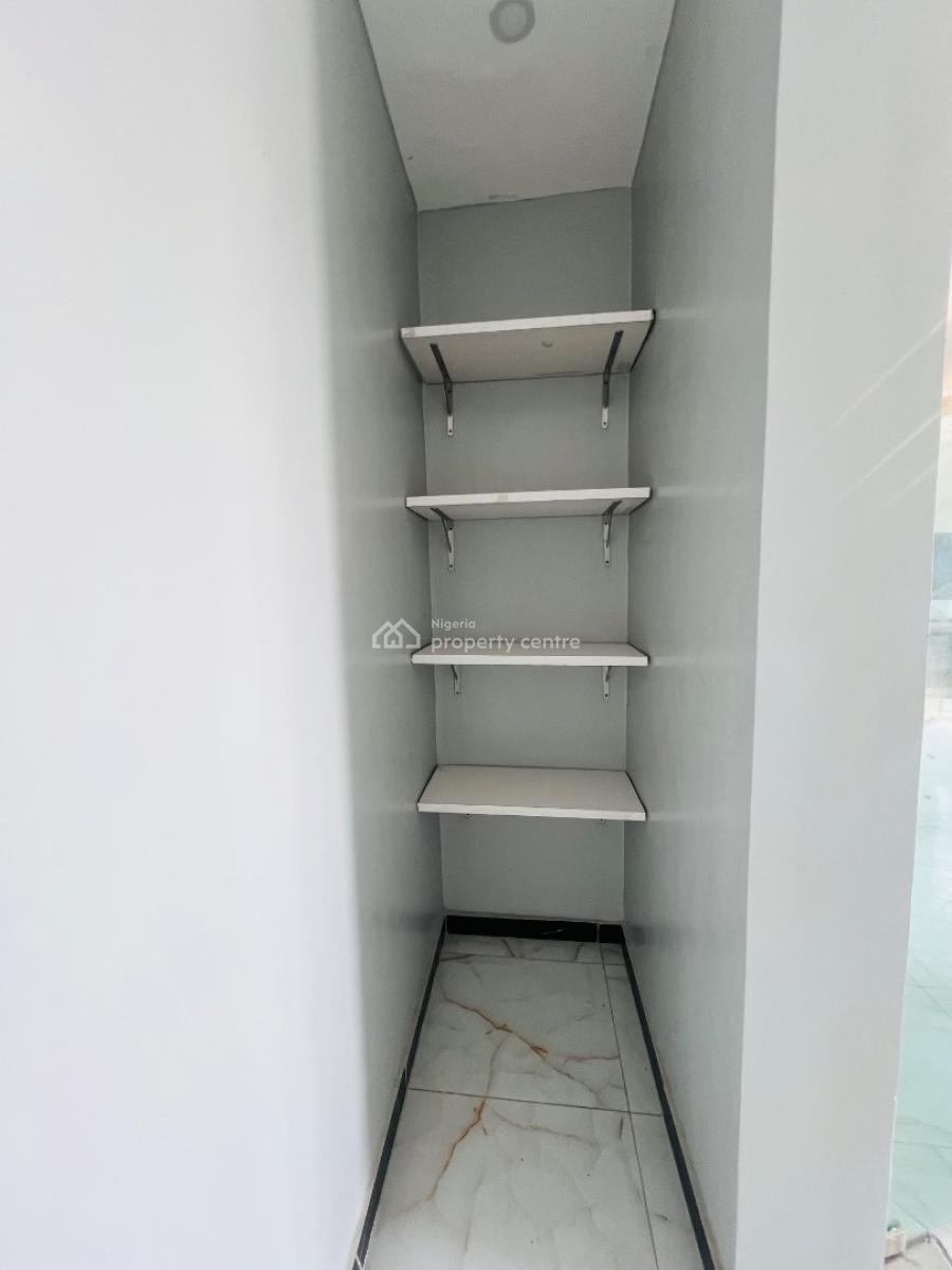 Luxury 2 Bedroom Apartment, Lekki Phase 1, Lekki, Lagos, Flat / Apartment for Sale