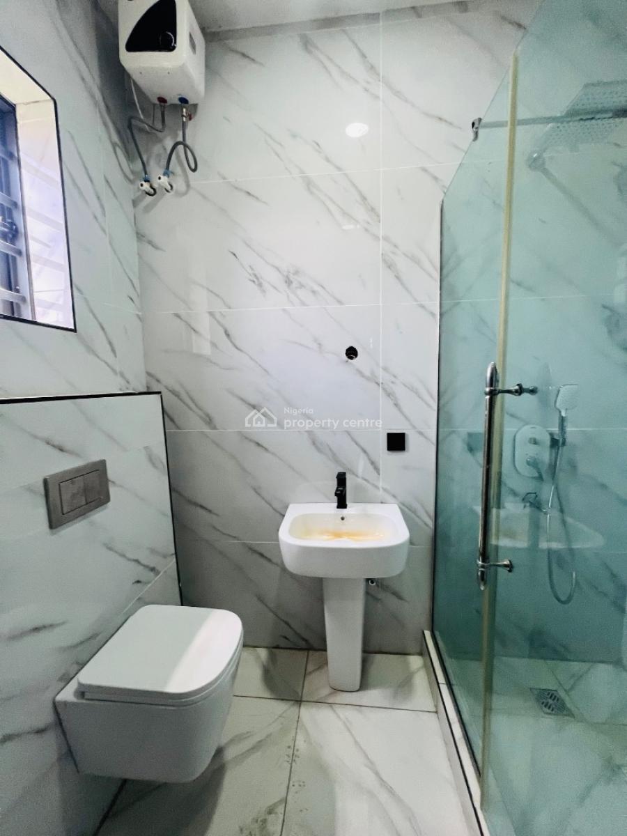 Luxury 2 Bedroom Apartment, Lekki Phase 1, Lekki, Lagos, Flat / Apartment for Sale