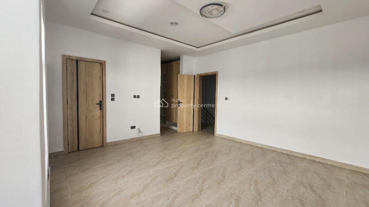 Spacious 4 Bedroom Semi Furnished Duplex, Orchid Road, Lekki, Lagos, Terraced Duplex for Rent