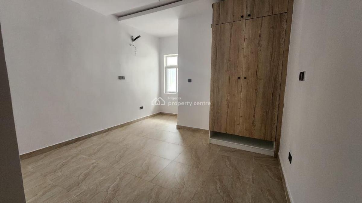 Spacious 4 Bedroom Semi Furnished Duplex, Orchid Road, Lekki, Lagos, Terraced Duplex for Rent
