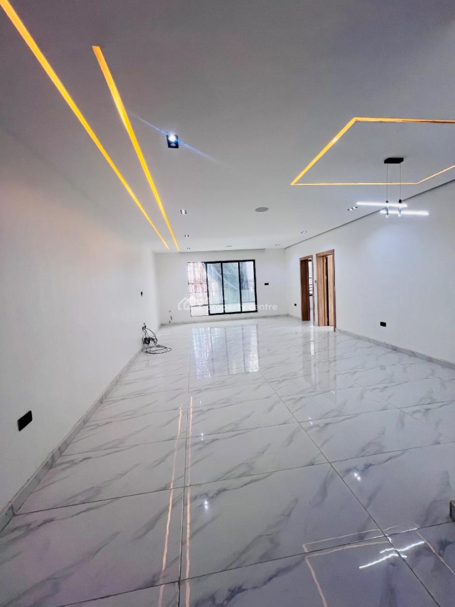 Luxury 2 Bed Room Apartment with Bq, Lekki Phase 1, Lekki, Lagos, Flat / Apartment for Sale