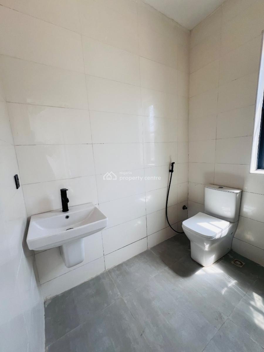 Luxury 2 Bed Room Apartment with Bq, Lekki Phase 1, Lekki, Lagos, Flat / Apartment for Sale
