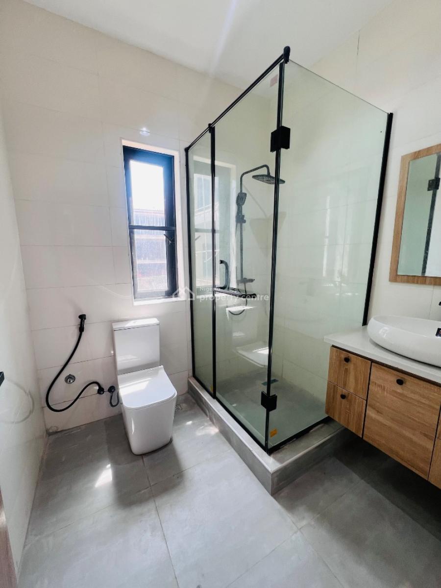 Luxury 2 Bed Room Apartment with Bq, Lekki Phase 1, Lekki, Lagos, Flat / Apartment for Sale