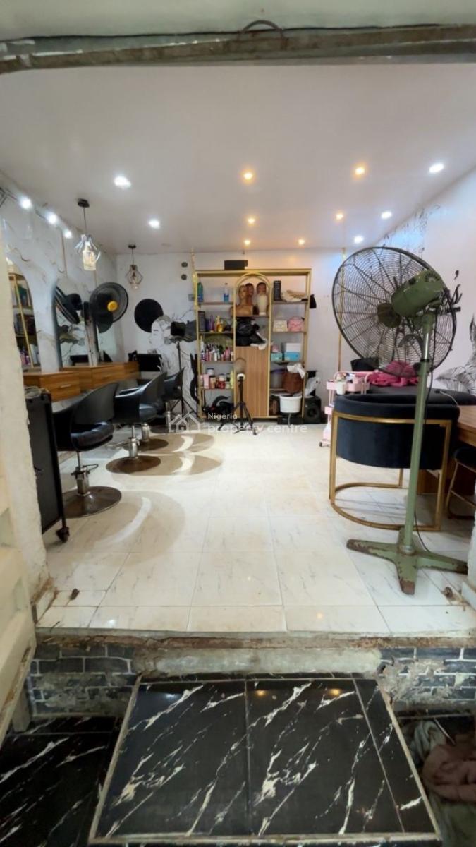 Salon Take Over, Shomolu, Lagos, Shop for Rent