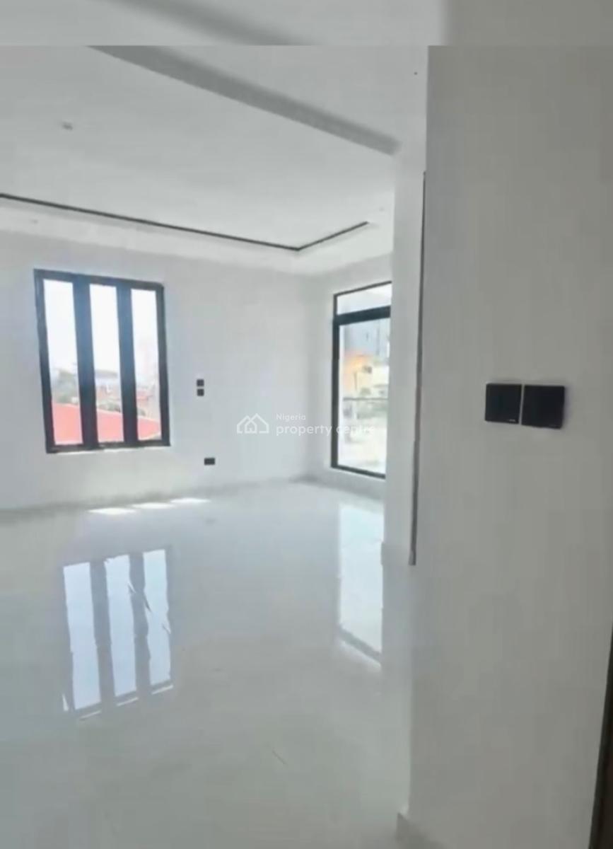 Stunning and Beautifully Built in Secured Estate, Itedo Estate, Off Freedom Way, Lekki Phase 1, Lekki, Lagos, Flat / Apartment for Rent