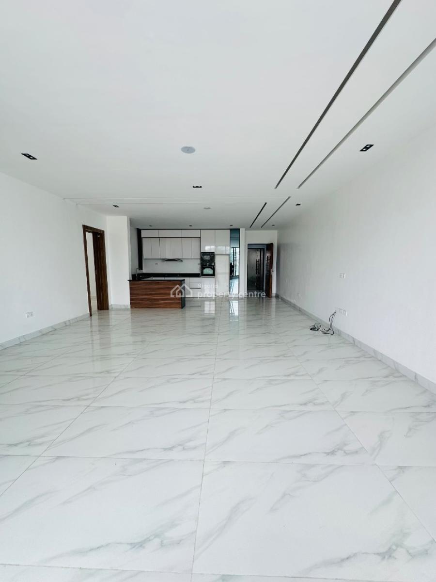 Spacious 2 Bedroom Apartment with Pool, Gym and Elevator, Lekki Phase 1, Lekki, Lagos, Flat / Apartment for Sale