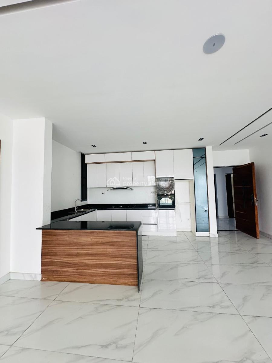 Spacious 2 Bedroom Apartment with Pool, Gym and Elevator, Lekki Phase 1, Lekki, Lagos, Flat / Apartment for Sale