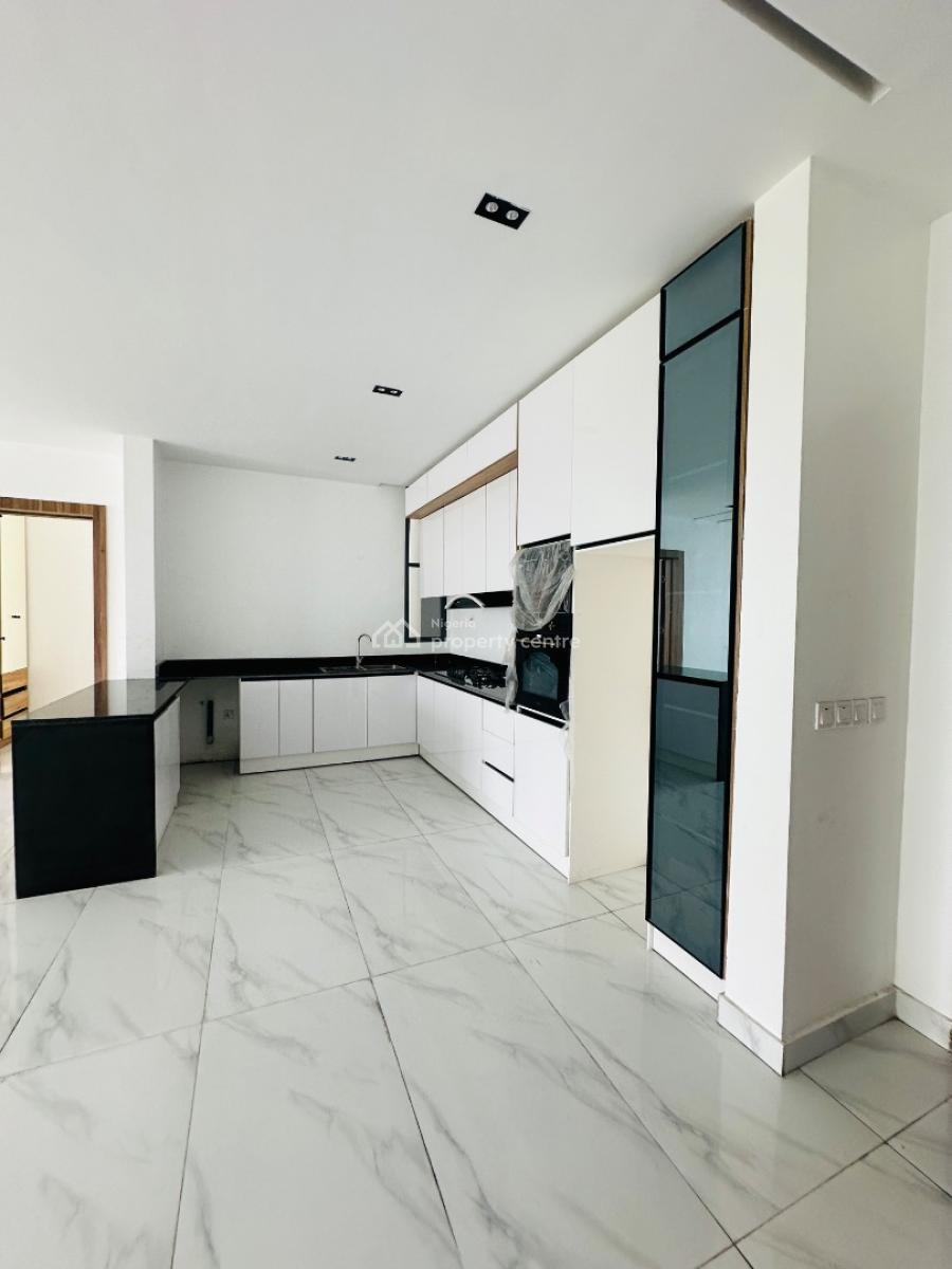 Spacious 2 Bedroom Apartment with Pool, Gym and Elevator, Lekki Phase 1, Lekki, Lagos, Flat / Apartment for Sale