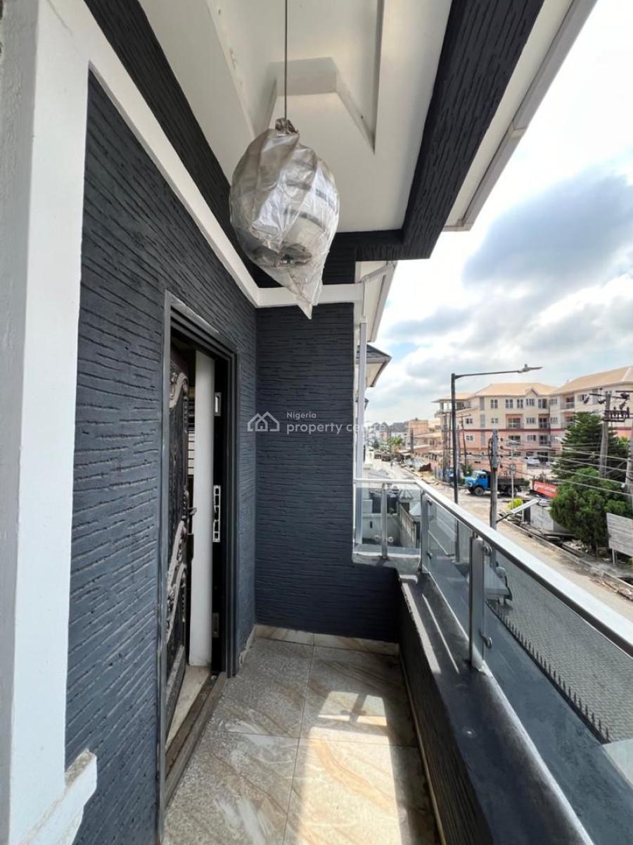 Spacious 4 Bedroom Duplex with a Store Room, Lekki Phase 1, Lekki, Lagos, Detached Duplex for Rent