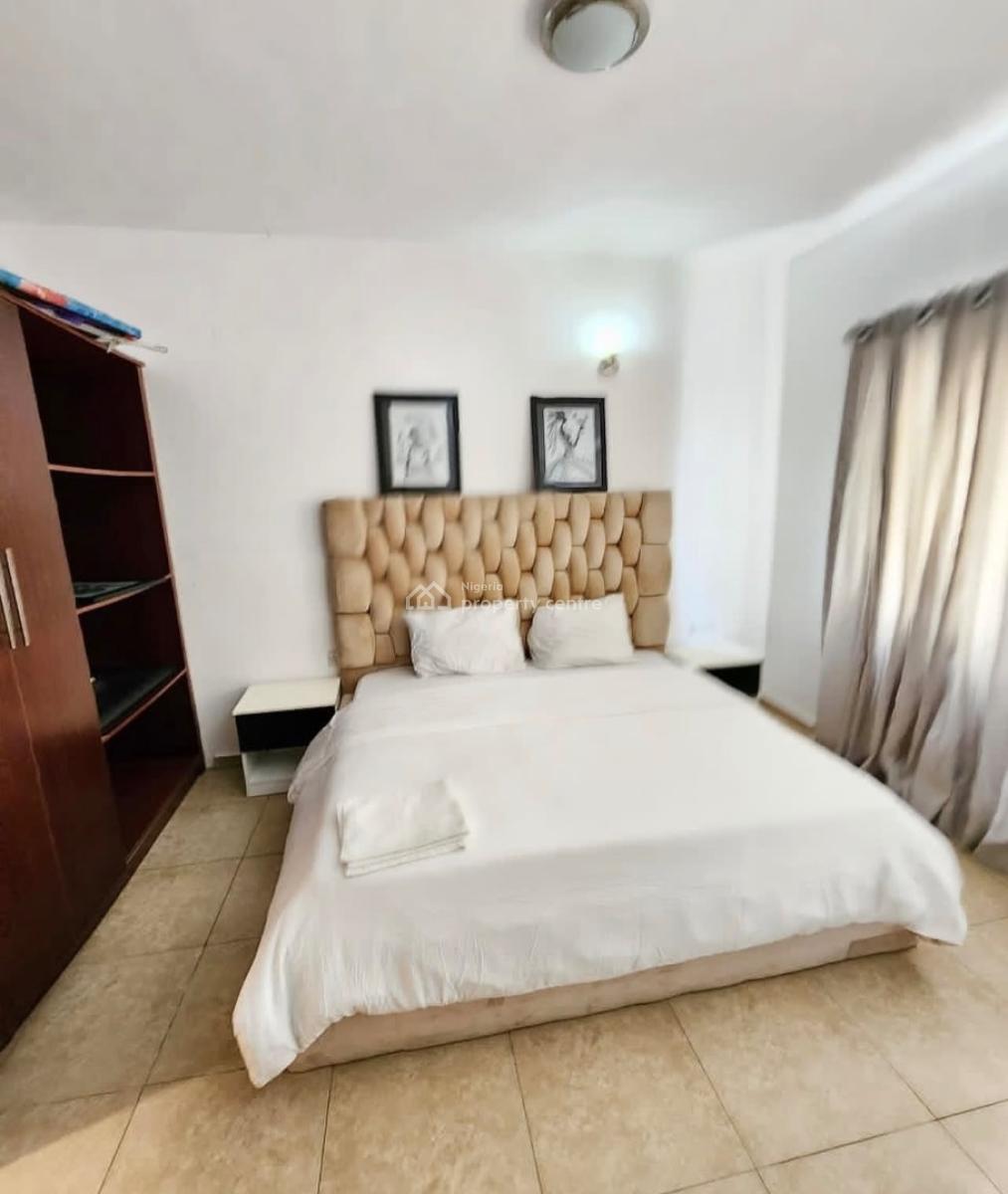 Spacious and Furnished 3 Bedroom Apartment with Bq, Off Freedom Way, Lekki Phase 1, Lekki, Lagos, Flat / Apartment for Rent