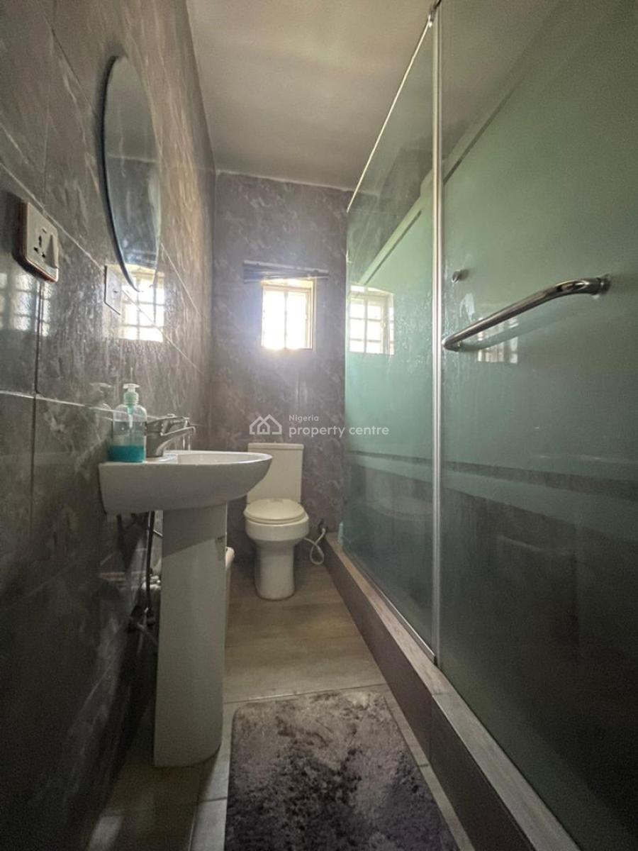 4 Units of 2 Bedroom Apartment & 2 Unit of 1 Bedroom Apartment, Lekki Phase 1, Lekki, Lagos, Flat / Apartment for Sale