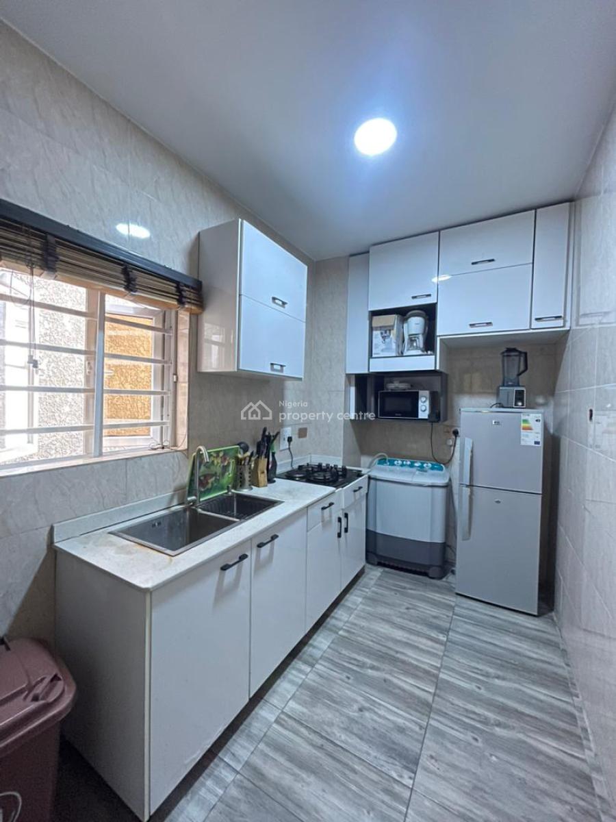 4 Units of 2 Bedroom Apartment & 2 Unit of 1 Bedroom Apartment, Lekki Phase 1, Lekki, Lagos, Flat / Apartment for Sale