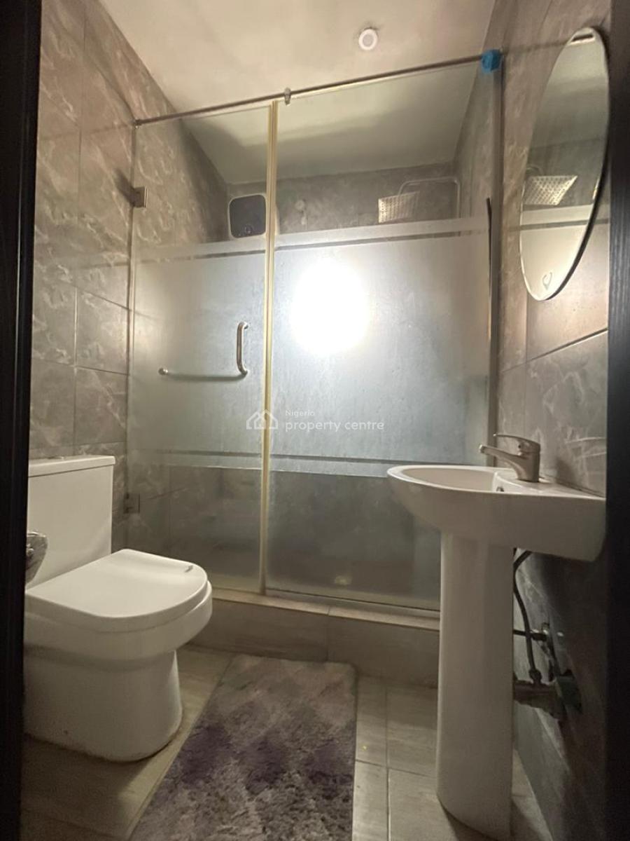 4 Units of 2 Bedroom Apartment & 2 Unit of 1 Bedroom Apartment, Lekki Phase 1, Lekki, Lagos, Flat / Apartment for Sale