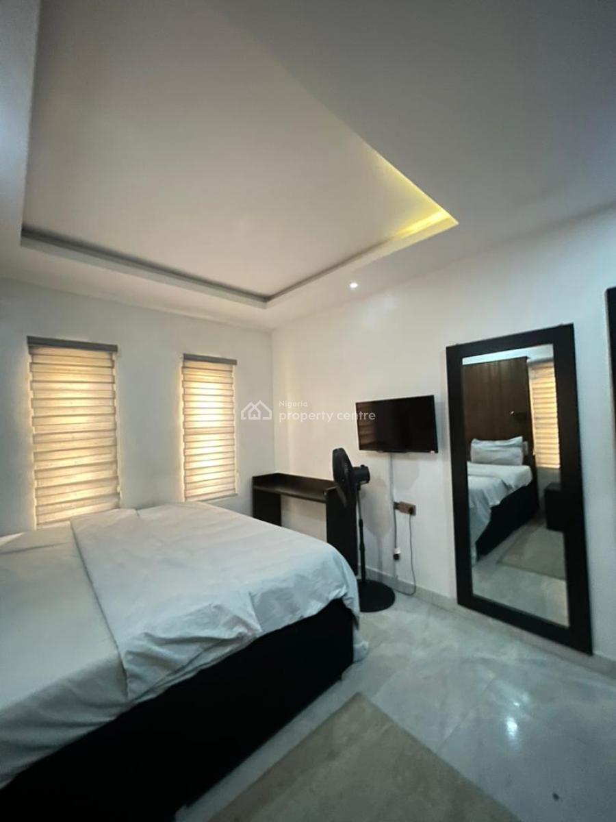 4 Units of 2 Bedroom Apartment & 2 Unit of 1 Bedroom Apartment, Lekki Phase 1, Lekki, Lagos, Flat / Apartment for Sale