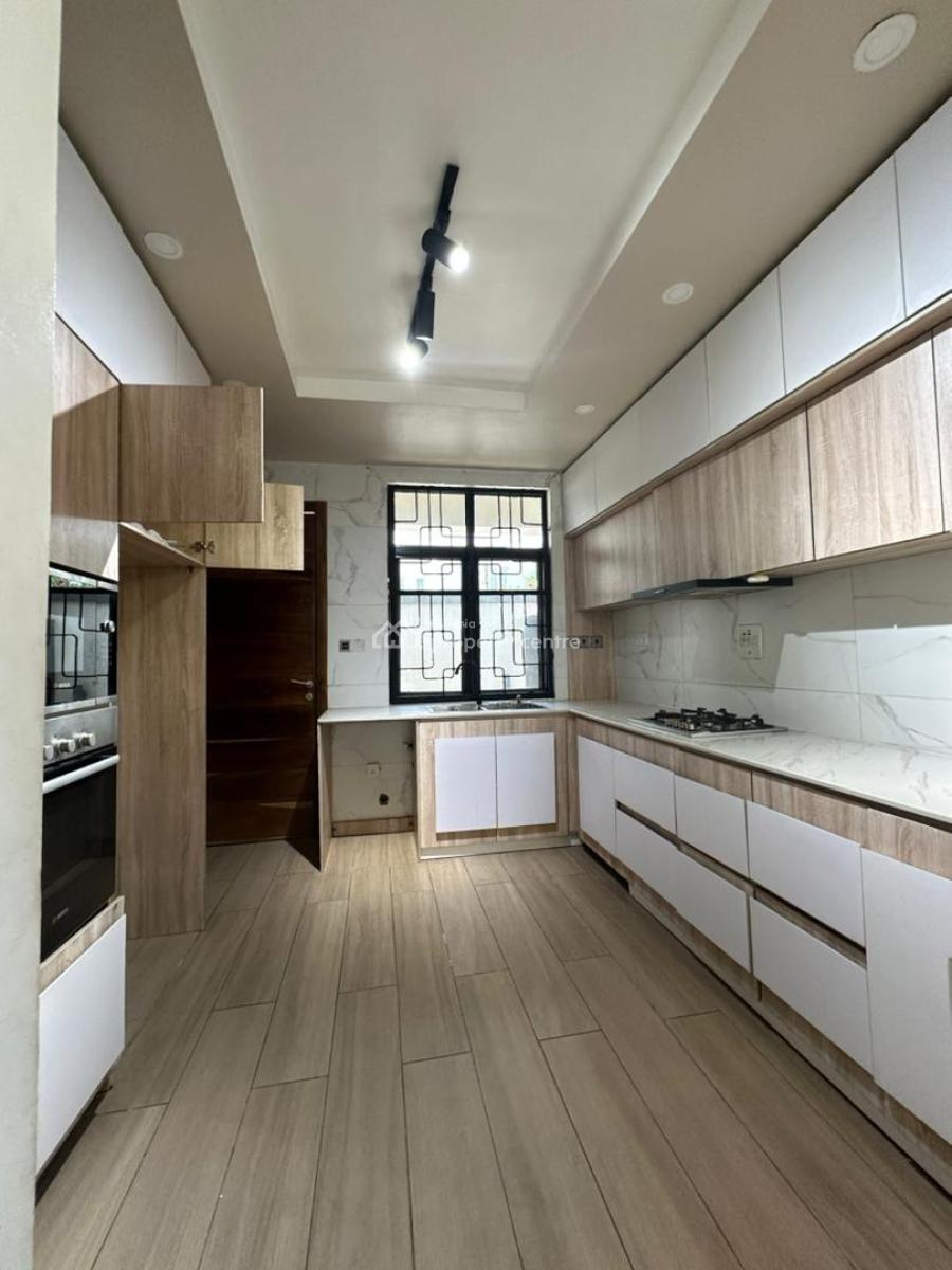 Spacious 4-bedroom Terrace Duplex, Lekki Phase 1, Lekki, Lagos, Terraced Duplex for Rent