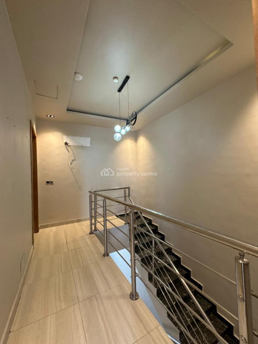 Spacious 4-bedroom Terrace Duplex, Lekki Phase 1, Lekki, Lagos, Terraced Duplex for Rent