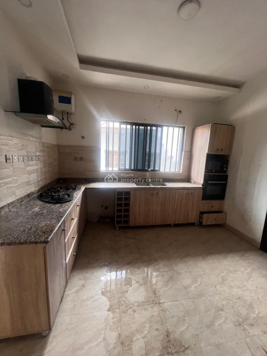 3 Bedroom Apartment with Bq Available, Lekki Phase 1, Lekki, Lagos, Flat / Apartment for Rent