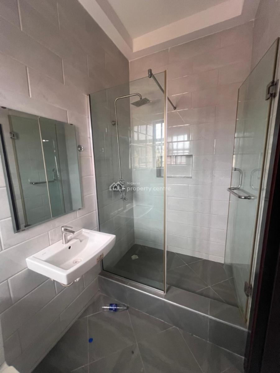 3 Bedroom Apartment with Bq Available, Lekki Phase 1, Lekki, Lagos, Flat / Apartment for Rent