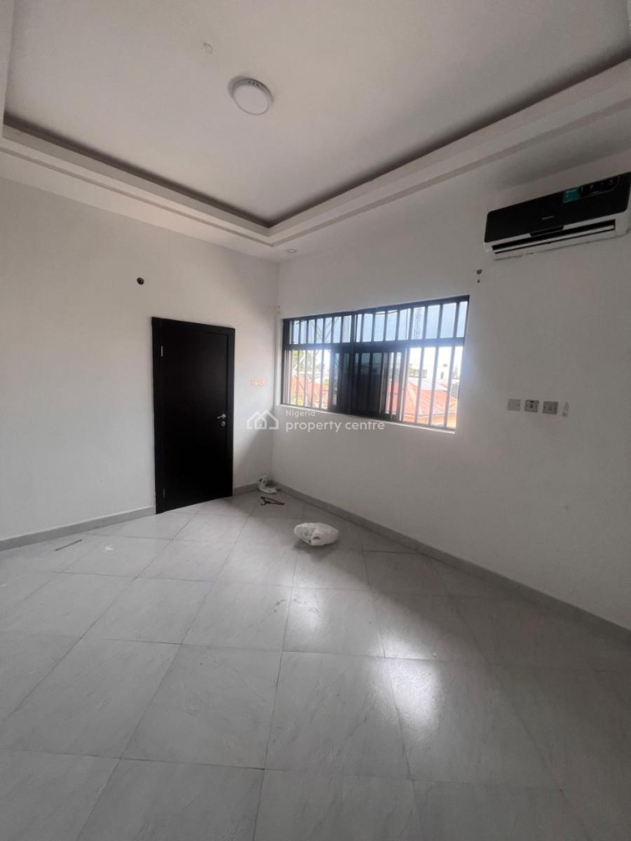 3 Bedroom Apartment with Bq Available, Lekki Phase 1, Lekki, Lagos, Flat / Apartment for Rent