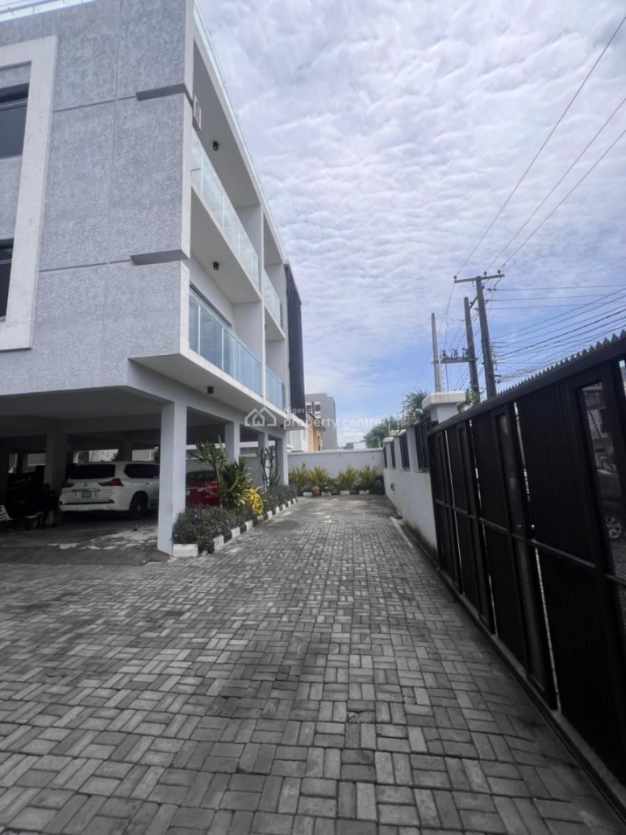 3 Bedroom Apartment with Bq Available, Lekki Phase 1, Lekki, Lagos, Flat / Apartment for Rent