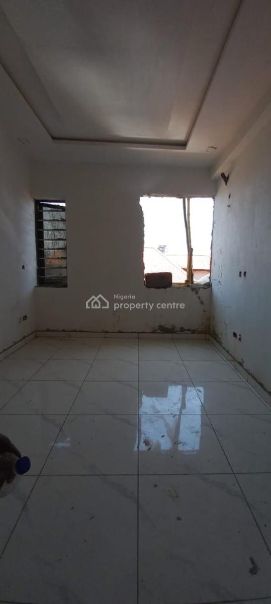 3 Bedrooms Apartment, Lekki Phase 1, Lekki, Lagos, Flat / Apartment for Sale