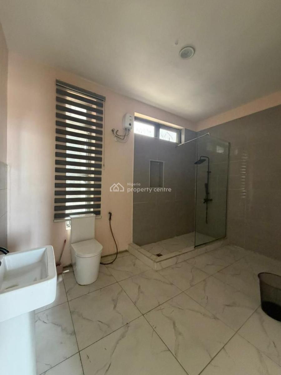 Spacious 3 Bedroom with Bq in a Secured Estate, Rock Drive, Off C&i Leasing Company, Lekki Phase 1, Lekki, Lagos, Flat / Apartment for Rent