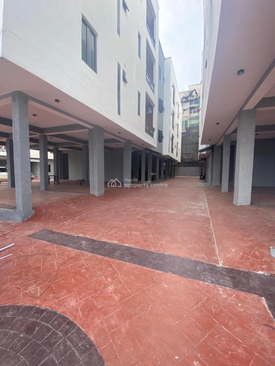2 Bedroom Apartment with Bq Available, Ilasan, Lekki, Lagos, Flat / Apartment for Rent