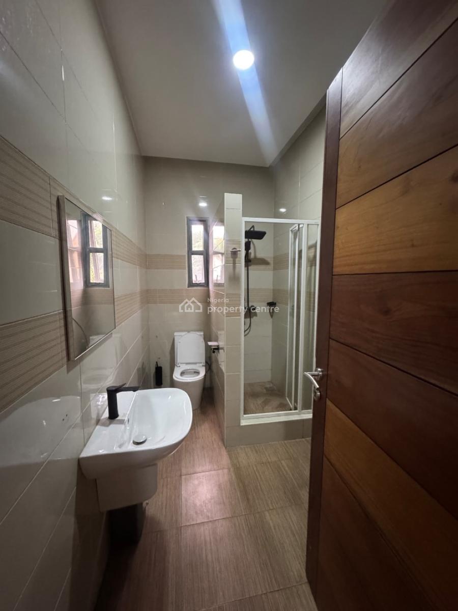 Exclusive 2 Bedroom Apartment, Lekki Phase 1, Lekki, Lagos, Flat / Apartment for Rent
