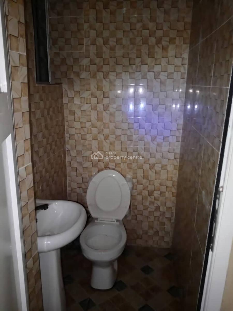 Mini Flat, Adekunle, Yaba, Lagos, Mini Flat (room and Parlour) for Rent
