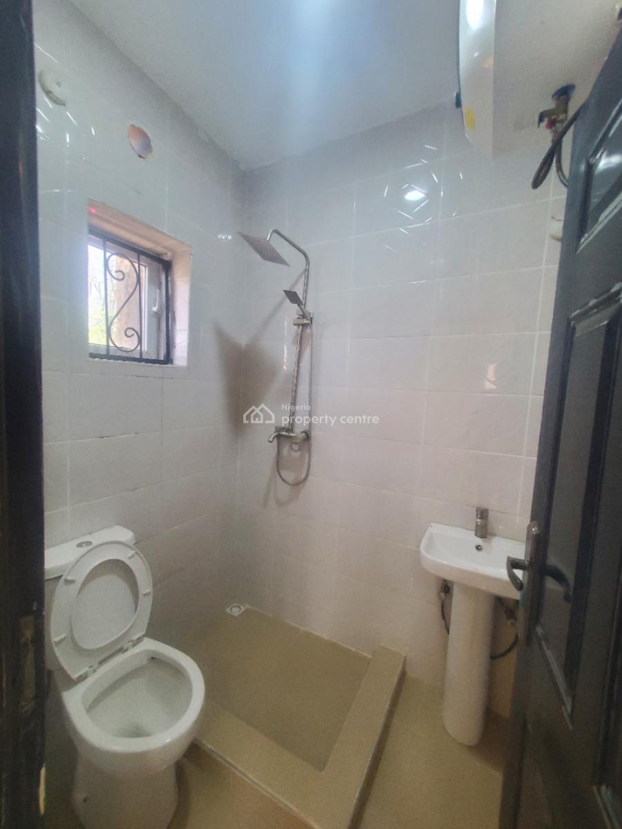*superluxury 2 Bedrooms Flat, By American Int’l School, Durumi, Abuja, Block of Flats for Sale