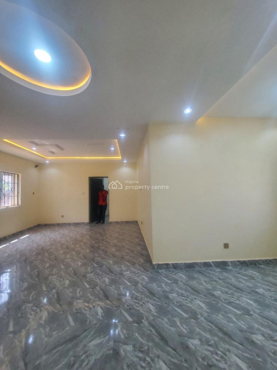 *superluxury 2 Bedrooms Flat, By American Int’l School, Durumi, Abuja, Block of Flats for Sale