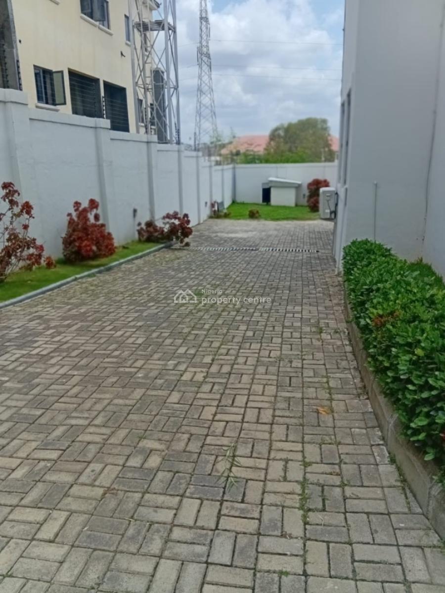 Solid 6 Bedrooms Fully Detached Duplex., Guzape District, Abuja, Detached Duplex for Sale