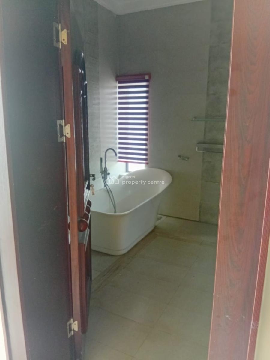 Solid 6 Bedrooms Fully Detached Duplex., Guzape District, Abuja, Detached Duplex for Sale