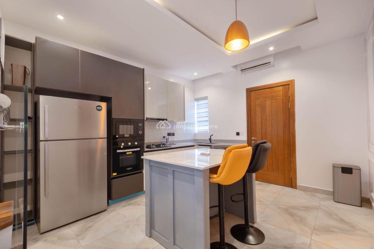 Luxurious 3 Bedroom Apartment with Excellent Features Content, Victoria Island (vi), Lagos, Flat / Apartment Short Let