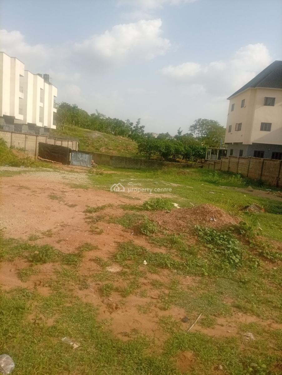 a 1200sqms  Residential Land, Guzape District, Abuja, Residential Land for Sale