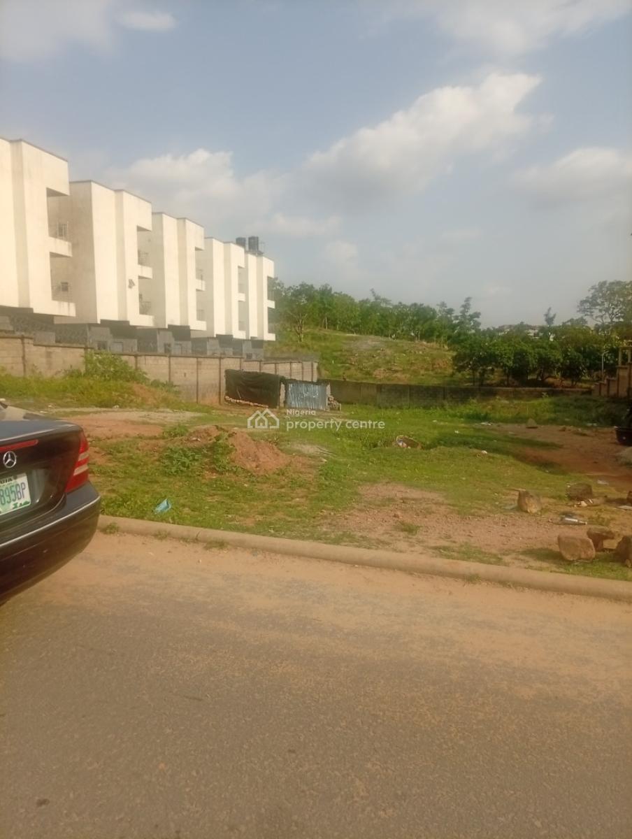 a 1200sqms  Residential Land, Guzape District, Abuja, Residential Land for Sale