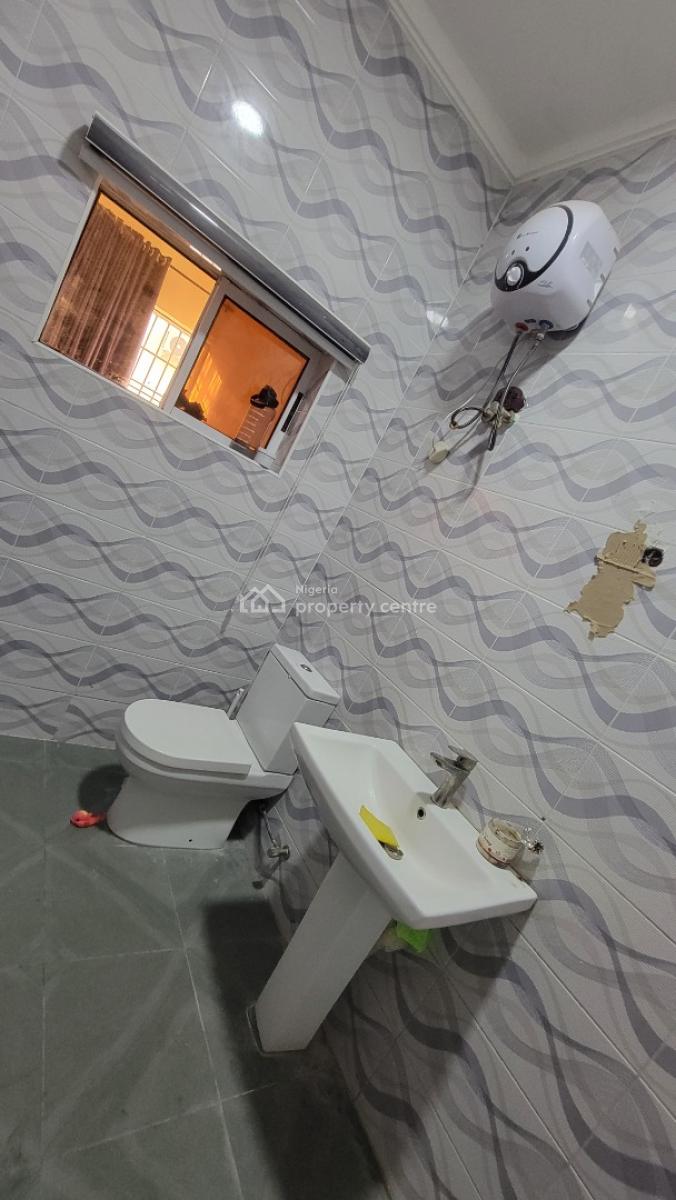 Standard Four(4) Bedrooms Semi-detached Duplex!, Cluster 3, River Park Estate Airport Road Abuja, Lugbe District, Abuja, Semi-detached Duplex for Rent