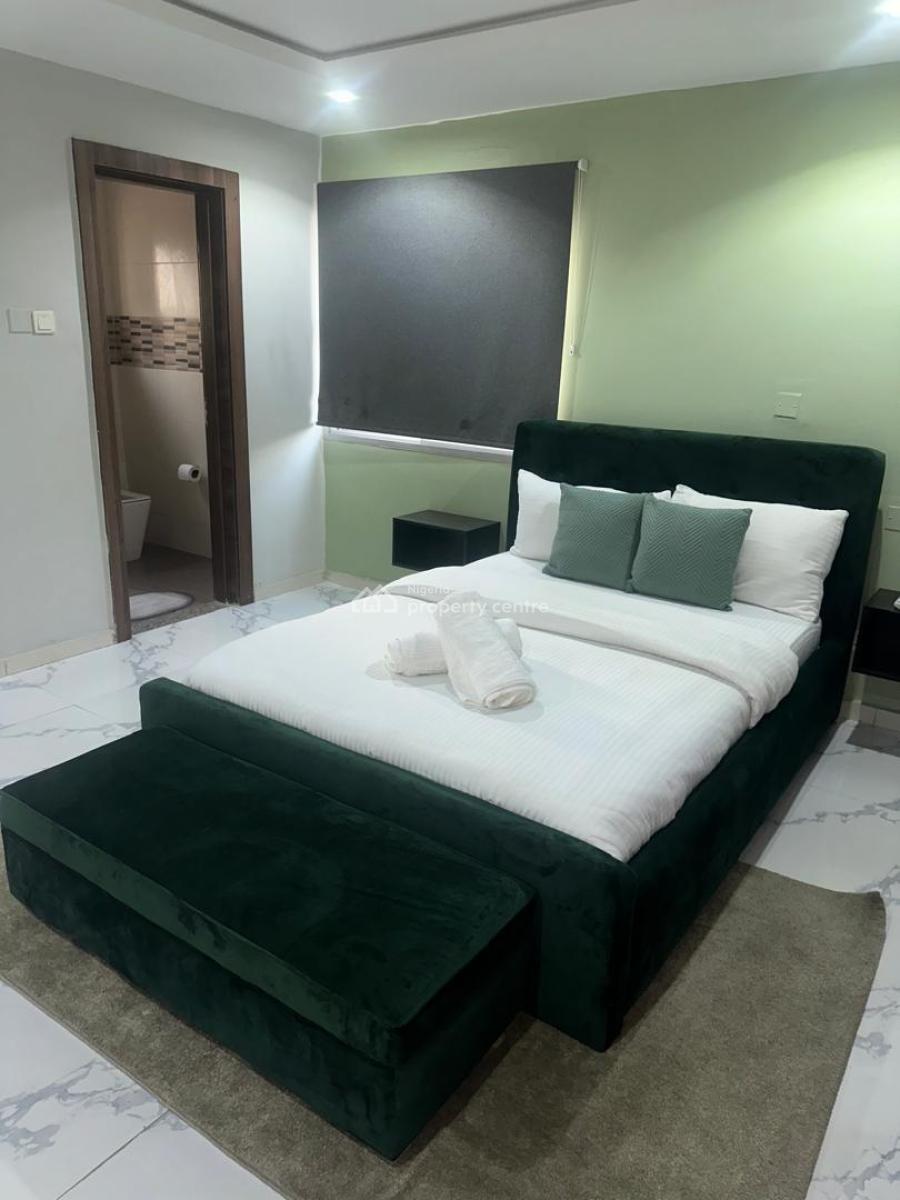Furnished and Service 4bedroom Flat Within a Secured Location, Victoria Island (vi), Lagos, Flat / Apartment for Rent