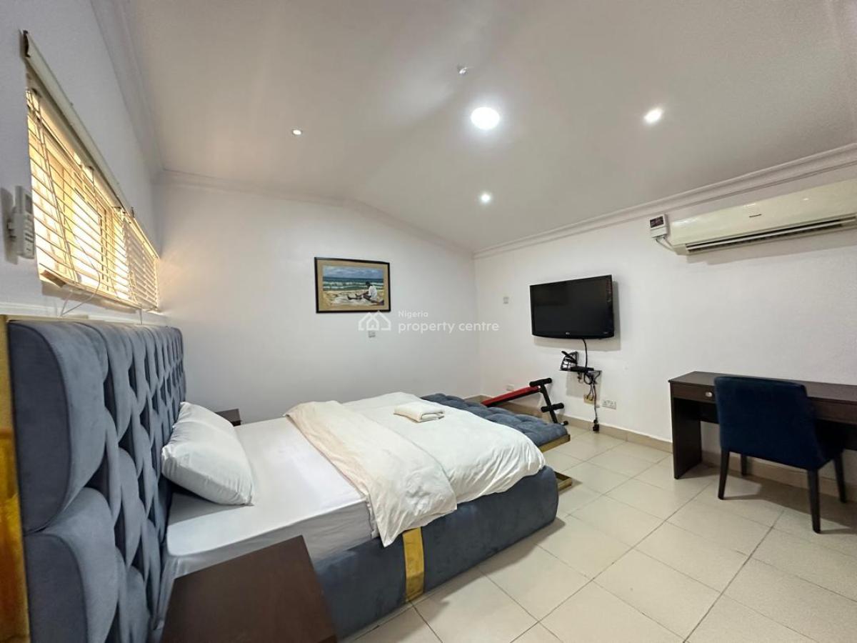 Furnished and Fully Serviced 3 Bedroom Penthouse Apartment, Chevron Drive, Lekki Expressway, Lekki, Lagos, Flat / Apartment for Rent