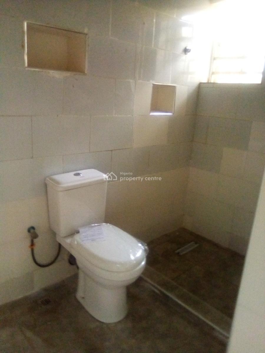 Neatly Finished Spacious 2 Bedroom Apartment, 2nd Avenue, Gwarinpa, Abuja, Flat / Apartment for Rent
