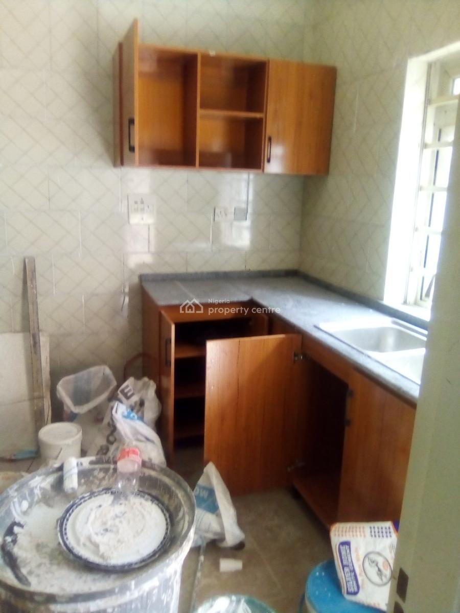 Neatly Finished Spacious 2 Bedroom Apartment, 2nd Avenue, Gwarinpa, Abuja, Flat / Apartment for Rent
