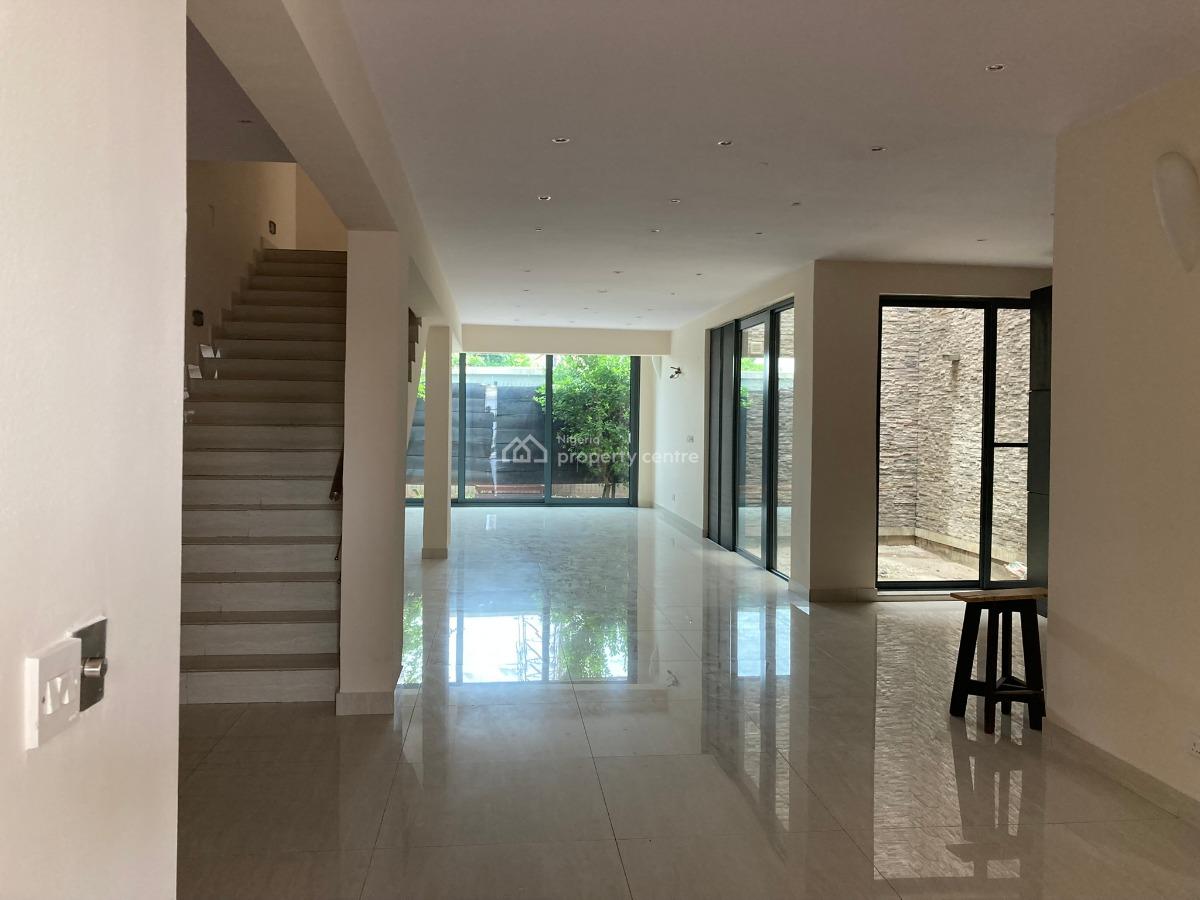 Elegant 5-bedroom Terraced House with Bq in a Gated Community, Dideolu Estate V.i, Victoria Island (vi), Lagos, Terraced Duplex for Sale