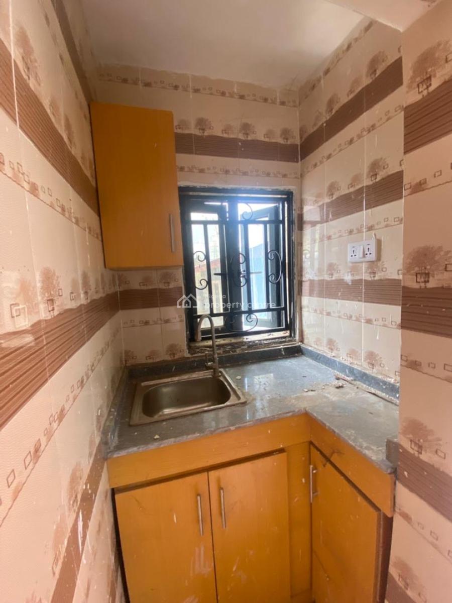 Newly Built Room Self Contain, Balogun Ilawe Estate Road, Alapere, Ketu, Lagos, Self Contain (single Rooms) for Rent