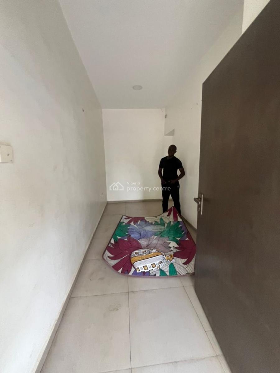 Renovated 3bedroom Flat, with Ac. 2nd Floor,  Tarrred, Off Amino Kano, Wuse 2, Abuja, Flat / Apartment for Rent