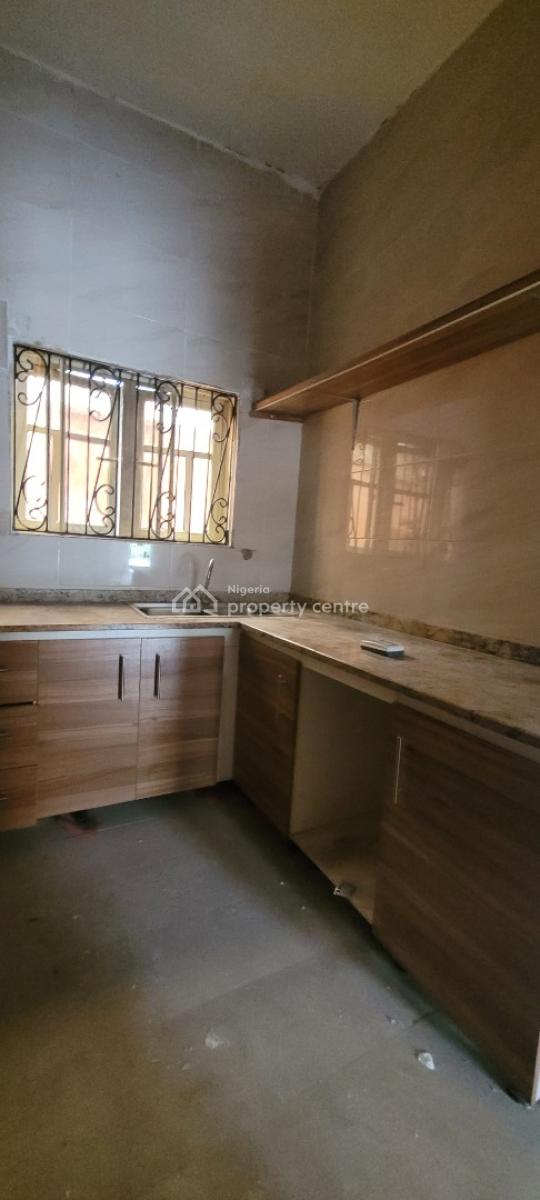 Spacious  Mini Flat with 24hrs Light, Sangotedo, Ajah, Lagos, Mini Flat (room and Parlour) for Rent