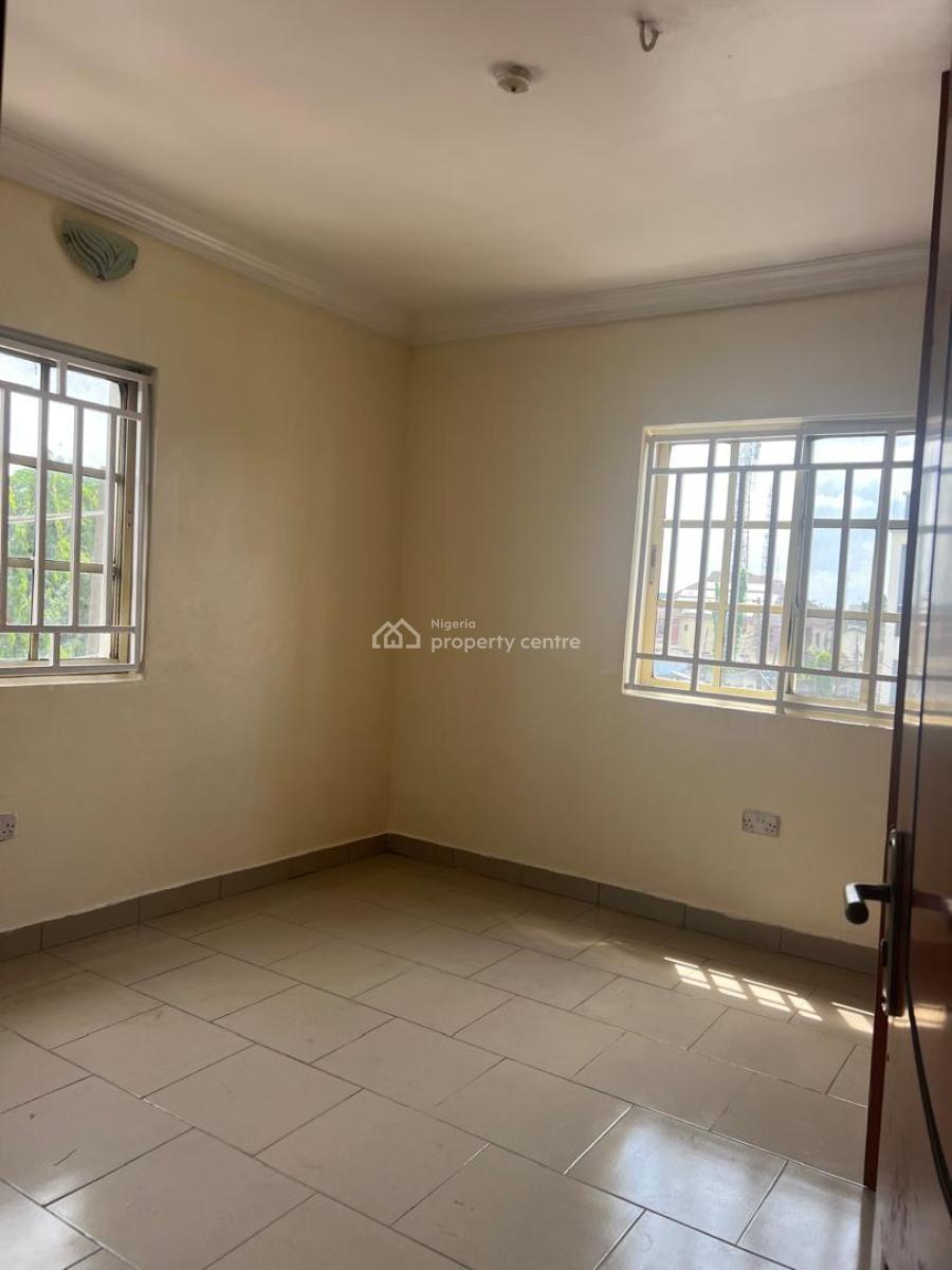 Newly Renovated 3 Bedroom Apartment, Adeniyi Jones, Adeniyi Jones, Ikeja, Lagos, Flat / Apartment for Rent