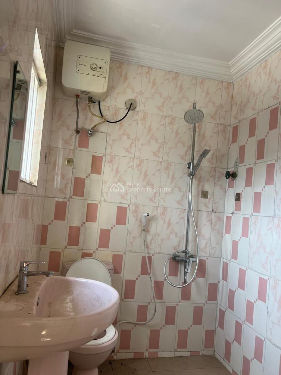 Newly Renovated 3 Bedroom Apartment, Adeniyi Jones, Adeniyi Jones, Ikeja, Lagos, Flat / Apartment for Rent