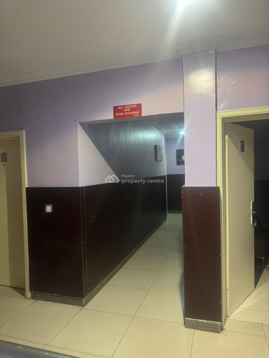 Functional 16-room Hotel, Victoria Island (vi), Lagos, Hotel / Guest House for Sale