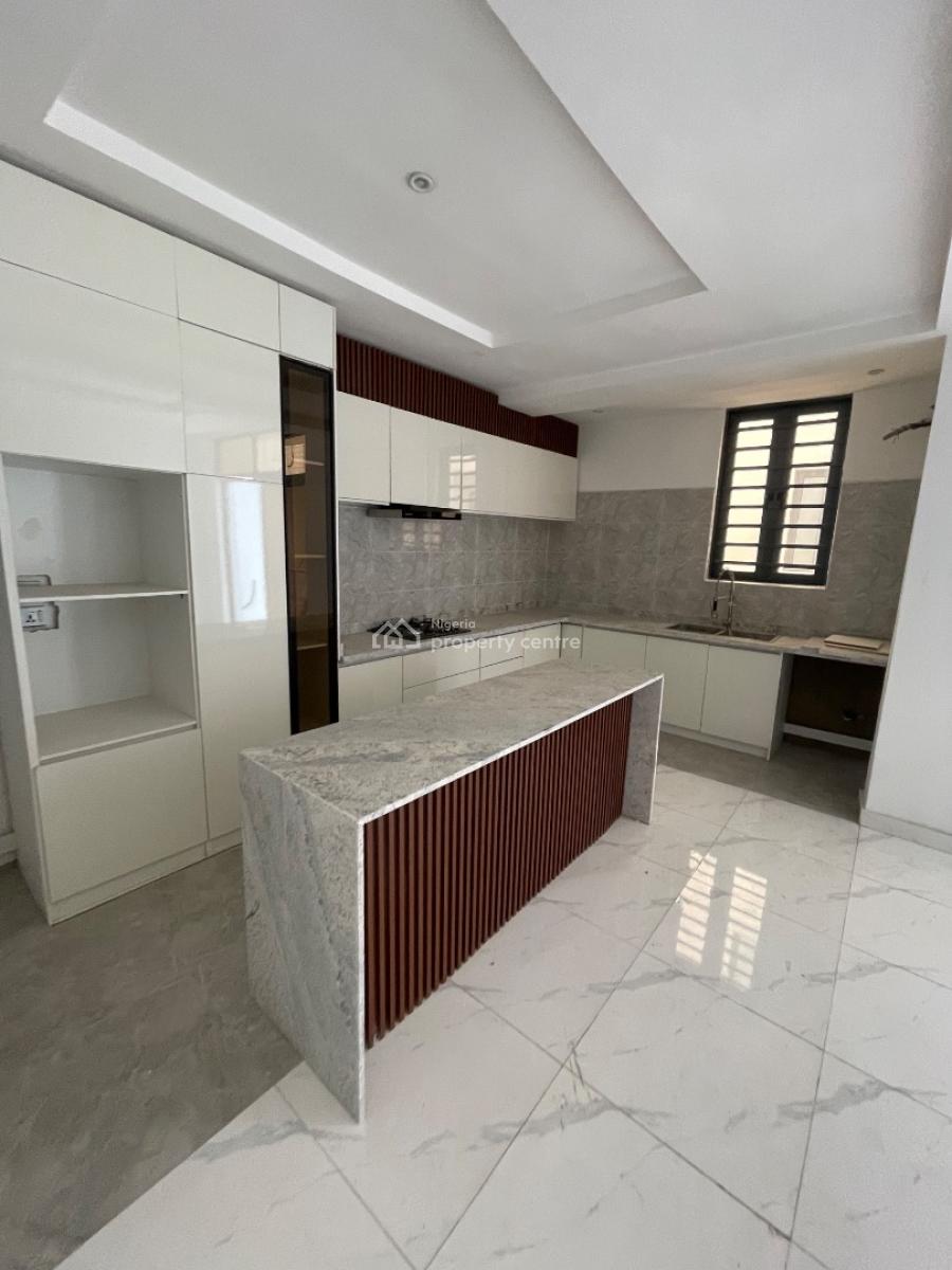 Bran New 2 Bedroom, Off Freedom Way Ikate, Lekki Phase 1, Lekki, Lagos, Flat / Apartment for Rent