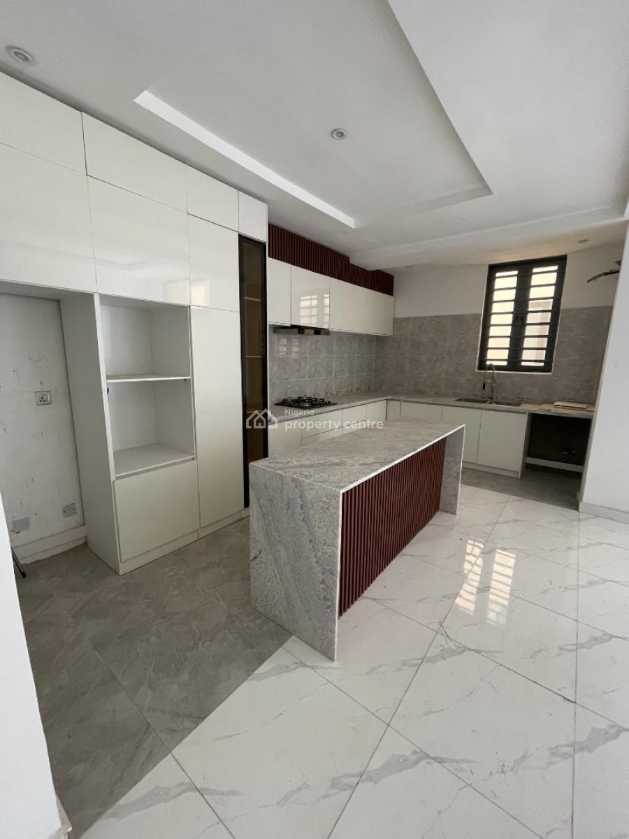Bran New 2 Bedroom, Off Freedom Way Ikate, Lekki Phase 1, Lekki, Lagos, Flat / Apartment for Rent